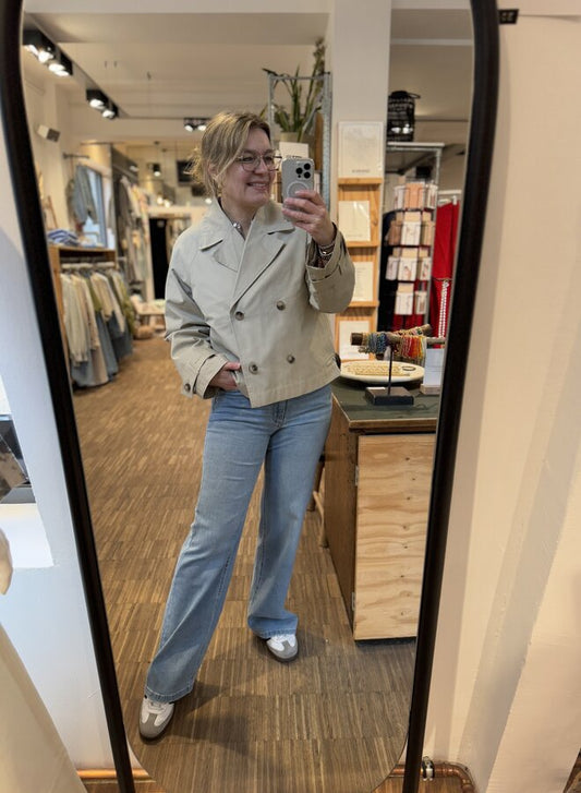 Klassiche Beige Jacke